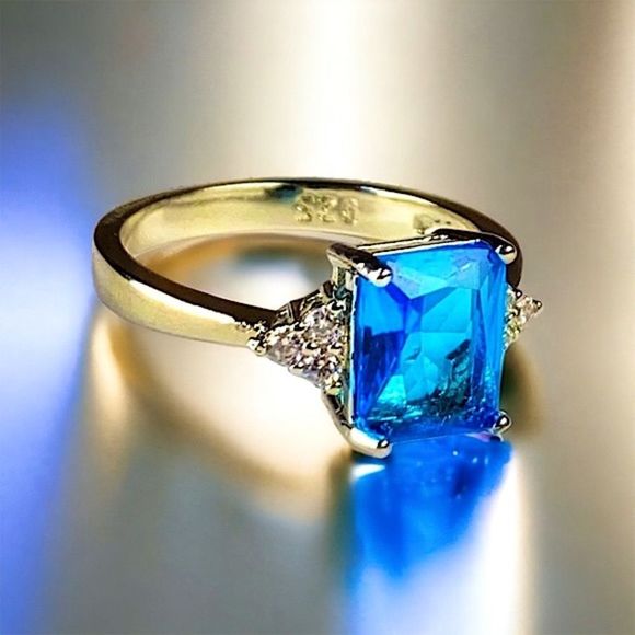 Princess-Cut Topaz & White CZ Gemstones in a 925 Sterling Silver Filled Ring - Picture 1 of 12